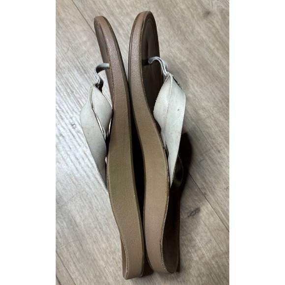 OluKai Kaekae Women's Thong Sandals Beige Ivory Leather Flip-Flop Sz 10 EU 40 - Picture 4 of 6